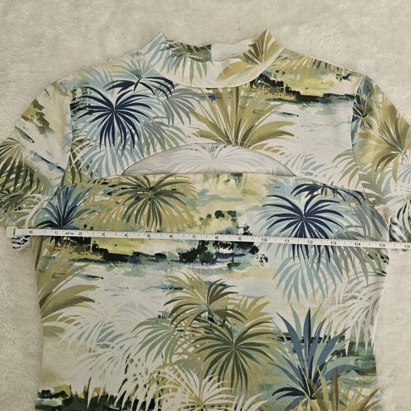 NEW Guess Cropped Top Size S Tropical Y2K Resortwear Vacation Colorful Floral - Picture 9 of 12